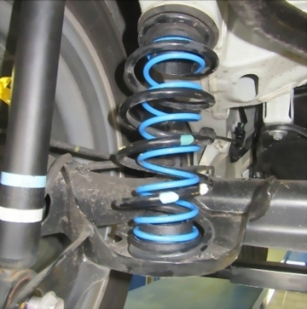 Höherlegung Suzuki Ignis III Frontantrieb, Typ MF, Baujahr 10.16..
