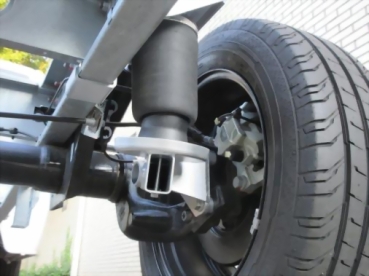 Luftfederung AL-KO Chassis Einzelachse (VW T5/T6), Typ MC35T616, Baujahr 04.03.. (Achse verläuft unter Chassis)