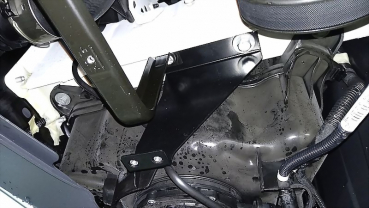 Unterfahrschutz Mercedes Benz Sprinter Frontantrieb, Typ 910, Motor 2.2 TD, Baujahr 02.2018 -