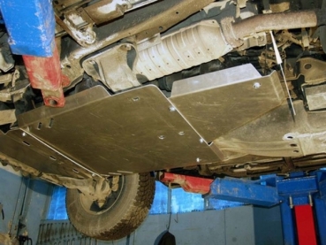 Unterfahrschutz Mitsubishi Pajero III, Typ V60/V70, Motor alle ab Baujahr 04.2000 - 01.2007