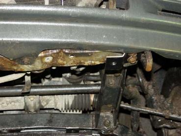 Unterfahrschutz Nissan Serena, Typ C23M, Motor 2.0 16V (4WD) ab Baujahr 11.1992 - 09.2001