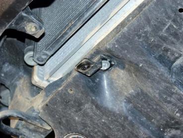 Unterfahrschutz Toyota Land Cruiser 120/Prado (Montage über Serienabdeckung), Typ J12, Motor 3.0 TD ab Baujahr 09.2002 - 07.2009
