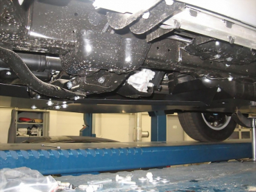 Unterfahrschutz Toyota Land Cruiser 150, Typ J15, Motor 2.8 TD, Baujahr 2017 -