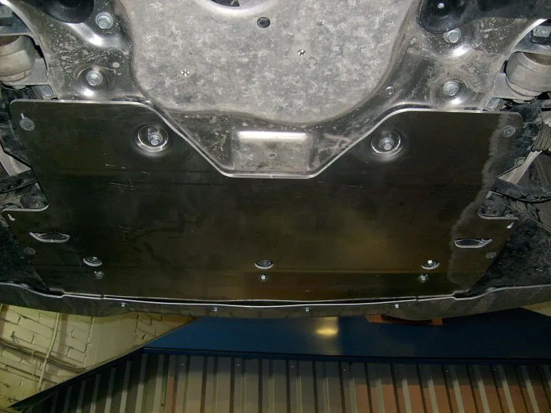 Unterfahrschutz BMW 5er, Typ F07/F10/F11/F18, Motor 4 Zylinder Modelle AT xDrive ab Baujahr 09.2008 -