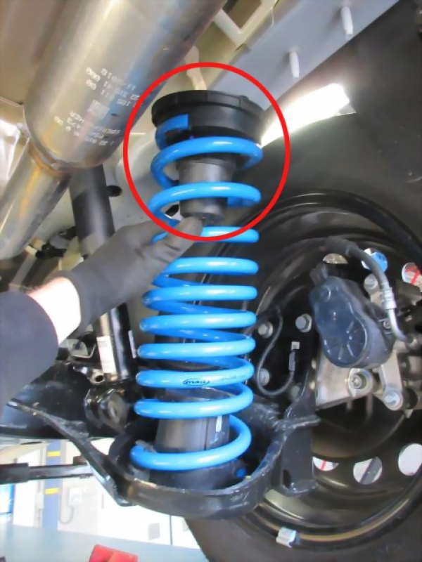 Verstärkte Federn Peugeot e-Partner, Typ E, Baujahr 07.21.. (Mindestladung 50 kg/mit schwarzen Gummi-Endanschlägen)