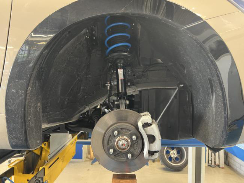 Höherlegung Suzuki Swift VI Allgrip, Typ ZD, Baujahr 12.23.. (ca. 25 mm)