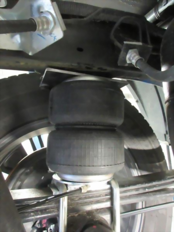 Luftfederung Isuzu D-max N60, Typ BTF, Baujahr 11.19.. (mit 6" Doppelfaltenbalg)