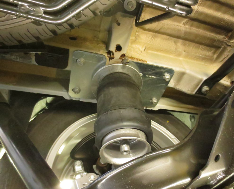 Voll-Luftfederung Opel Vivaro A, Typ E7/F7/J7, Baujahr 08.01..08.14