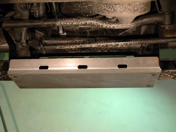 Unterfahrschutz Land Rover Defender 90/110, Typ LD, Motor alle ab Baujahr 09.1990 -