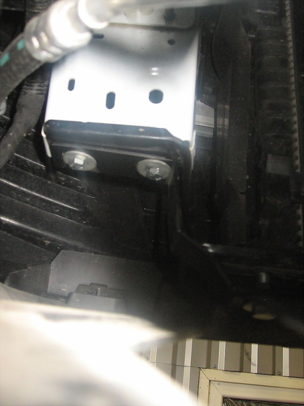 Unterfahrschutz Toyota Proace (Verso), Typ V, Motor 1.6 TD/2.0 TD Frontantrieb, Baujahr 02.2016 -