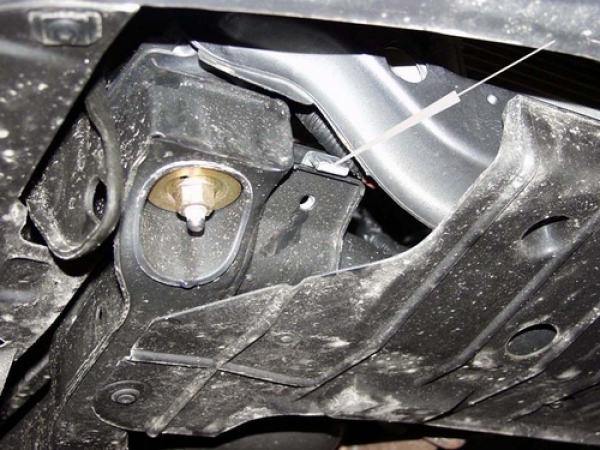 Unterfahrschutz Hyundai Accent II, Typ LC, Motor alle ab Baujahr 2003 - 05.2006