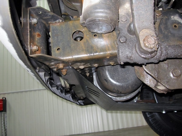 Unterfahrschutz Hyundai HD72/HD78 Lkw, Motor 3.3 TD ab Baujahr 1998 -