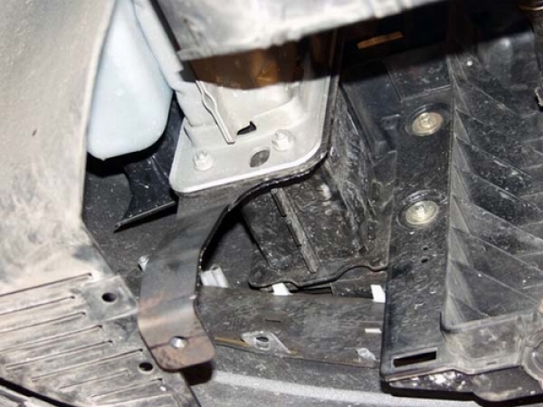 Unterfahrschutz Mazda 2, Typ DY, Motor 1.3/1.4/1.6 ab Baujahr 04.2003 -