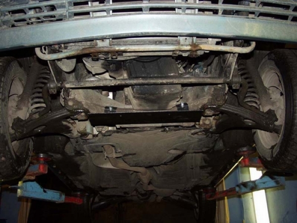 Unterfahrschutz Mercedes Benz E-Klasse/200, Typ 124, Motor 2.0 - 3.2 ab Baujahr 12.1984 - 06.1996