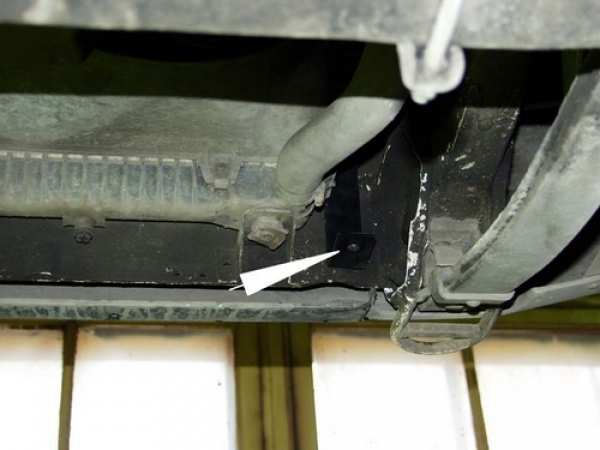 Unterfahrschutz Mercedes Benz Vito, Typ 639, Motor 3.0D/3.2/3.5/3.7 (4x4 Modelle auf Anfrage) ab Baujahr 09.2003 - 2014