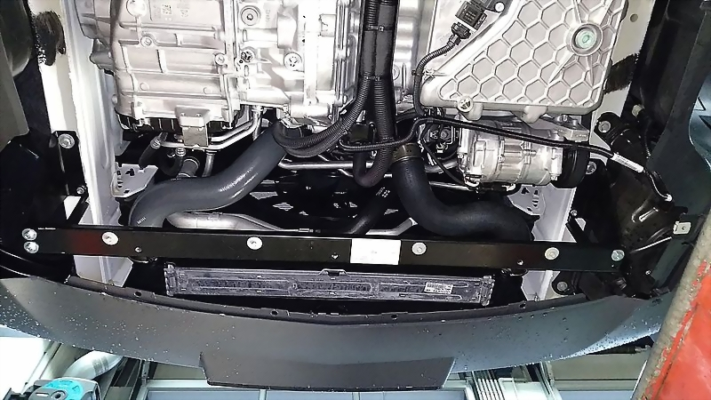 Unterfahrschutz Mercedes Benz Sprinter Frontantrieb, Typ 910, Motor 2.2 TD, Baujahr 02.2018 -