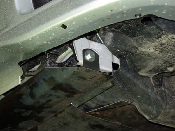 Unterfahrschutz Nissan Almera Tino, Typ V10, Motor 1.6/1.8/2.0/2.2 ab Baujahr 08.2000 -