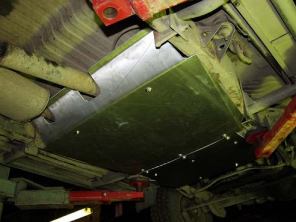 Unterfahrschutz Nissan Patrol GRI/GRII, Typ Y60/Y61, Motor 2.8 TD/4.2 TD/4.5i ab Baujahr 09.1988 - 05.2000