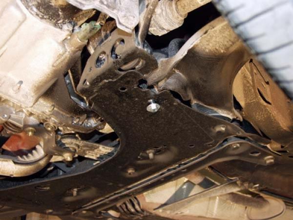 Unterfahrschutz Nissan Note, Typ E11, Motor 1.4 ab Baujahr 03.2006 - 05.2013