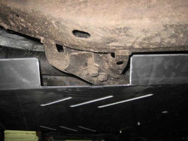 Unterfahrschutz Nissan Navara, Typ D40/D401, Motor alle ab Baujahr 07.2005 -