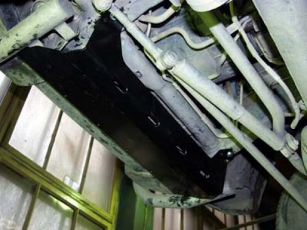 Unterfahrschutz Nissan Patrol GRII (mit Aussparung für Abschlepphaken), Typ Y61, Motor 3.0 TD/4.8 ab Baujahr 2005 -