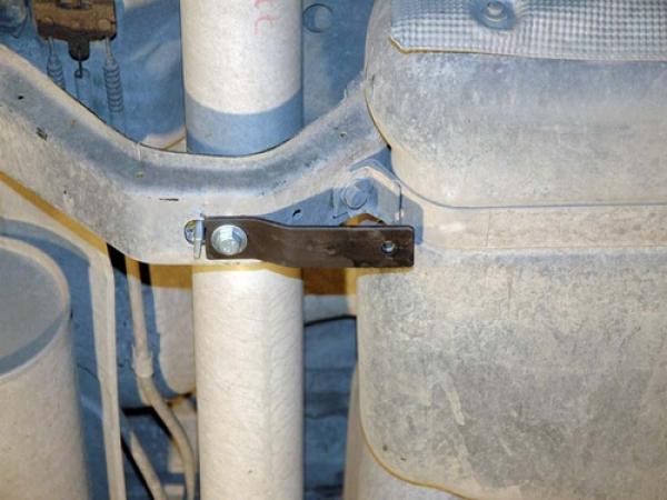 Unterfahrschutz Nissan Navara, Typ D40/D401, Motor alle ab Baujahr 07.2005 -