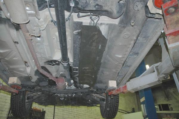 Unterfahrschutz Dacia Duster, Typ SD/SR, Motor 4x4 Modelle ab Baujahr 04.2010 - 2014