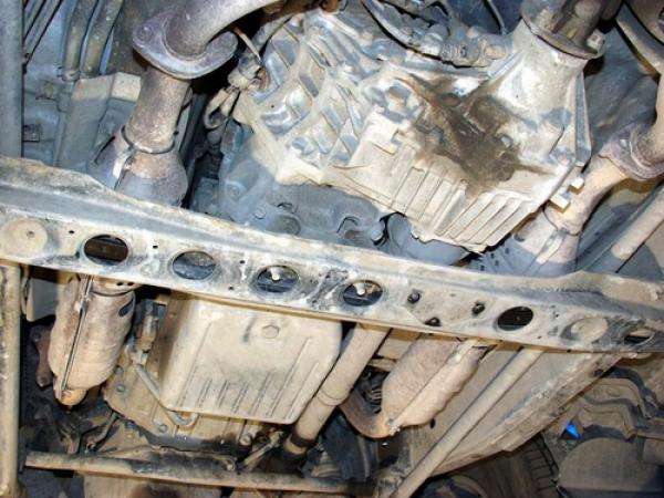 Unterfahrschutz Toyota Land Cruiser 100 Einzelradaufhängung, Typ J10, Motor 4.7 ab Baujahr 01.1998 - 08.2007