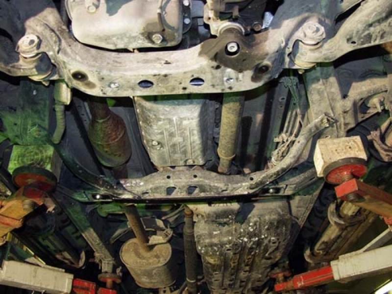 Unterfahrschutz Toyota Land Cruiser 120/Prado, Typ J12, Motor 3.0 TD ab Baujahr 09.2002 - 07.2009