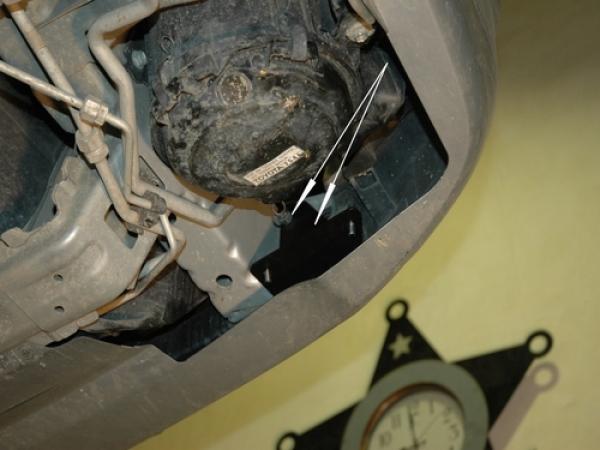 Unterfahrschutz Toyota Hiace, Typ H1, Motor 2.7 ab Baujahr 08.2004 - 04.2012